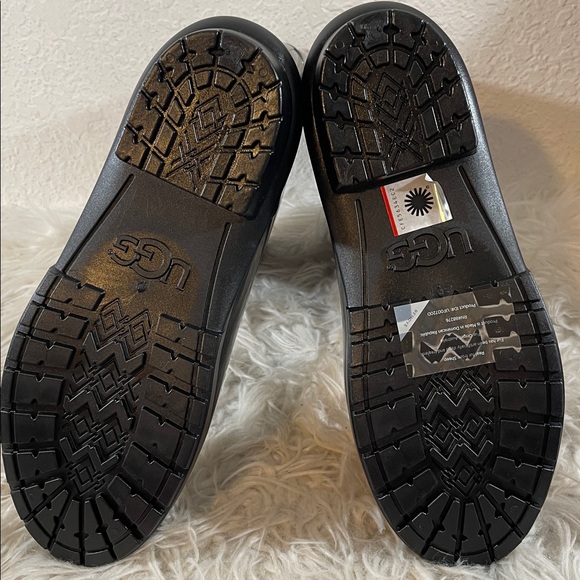 UGG Sienna Rain Boot Black High-Gloss Finish Real Fur From Sheep Size 11 NEW - Picture 11 of 16